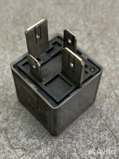 Реле Volkswagen Sharan 7M 2.0 ADY 1995