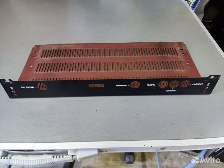 Задняя, нижняя панели для магнитофона 