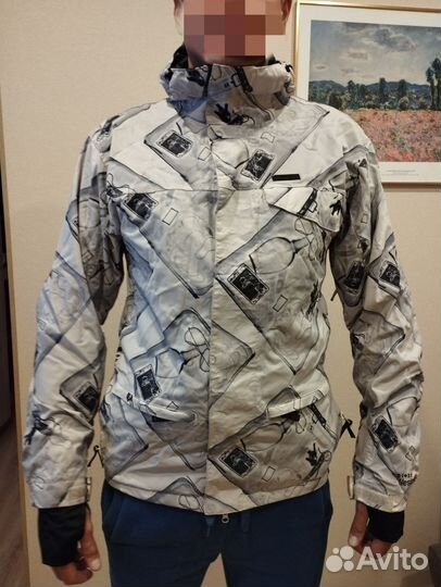 Сноубордическая куртка