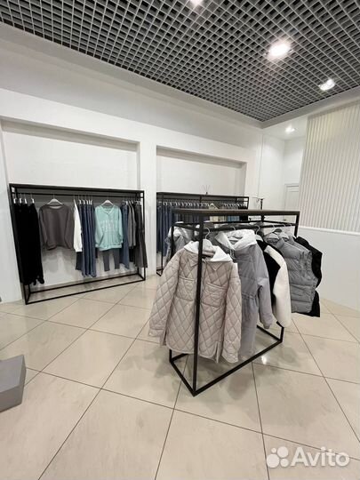 Напольная вешалка (рейл) для одежды в стиле лофт