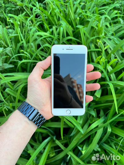 iPhone 8 Plus, 64 ГБ