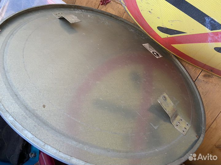 Дорожный знак проход запрещен