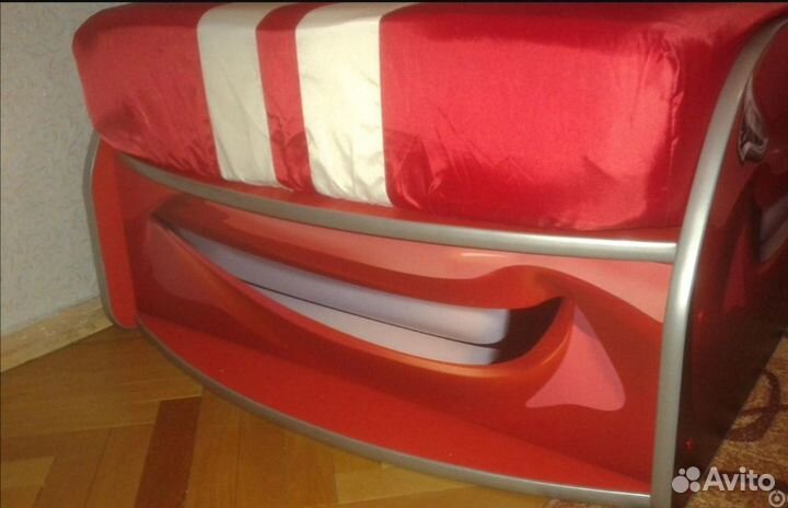 Кровать-машину 180длина с матрасом 20см