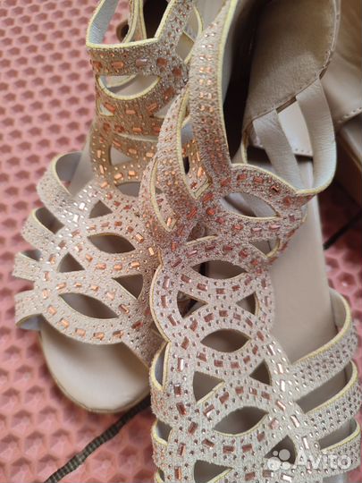 Босоножки женские 39-40 размер