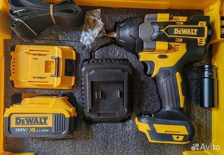 Аккумуляторный гайковерт DeWalt 800 Нм (Арт.29437)
