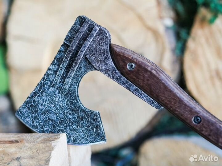 Топор цeльнометаллический художественная ковка