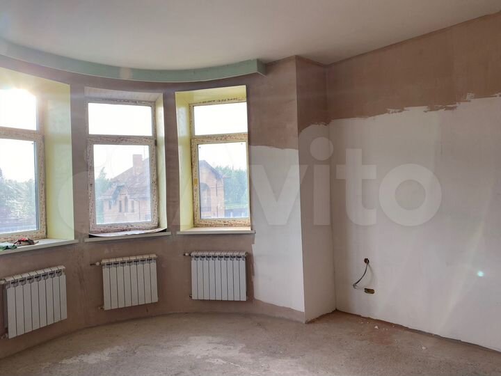 Коттедж 296 м² на участке 10,5 сот.