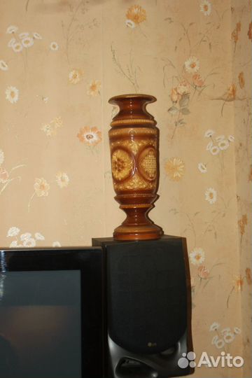 Старинная ваза и др. дер резьба