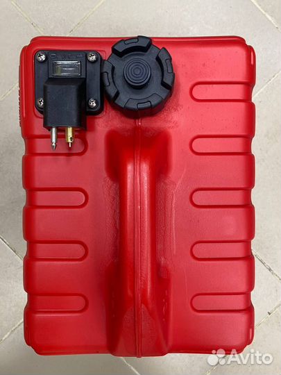 Топливный бак для лодки и катера 12л с коннектором