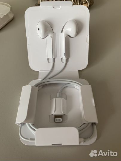 Наушники apple