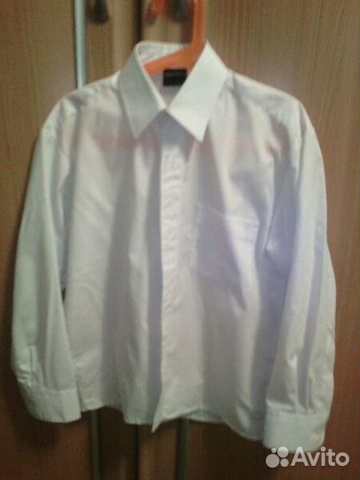 2 костюма и рубашки