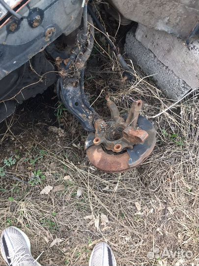 Кулак передний Nissan Maxima 1998 4001531U00