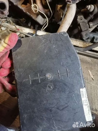 Панель предохранителей Рено Меган 2