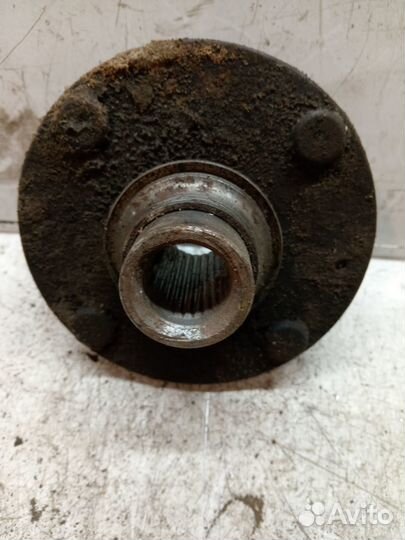 Ступица передняя левая Hyundai Elantra 3