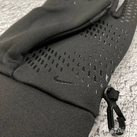 Перчатки Nike новые