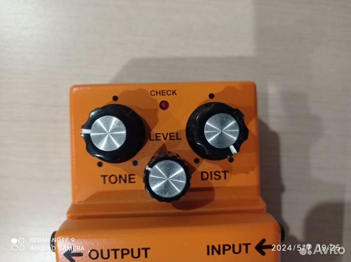 Педаль для электрогитары Boss Distortion DS-1