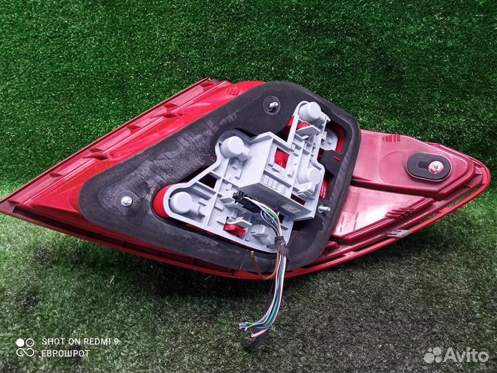 Фонарь задний левый Mercedes Benz W204 (2007-2015)