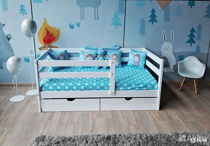 Кроватка для малыша с бортиком берёза софа