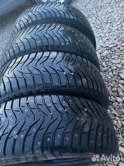 Kumho WinterCraft Ice WI31 215/60 R17 100