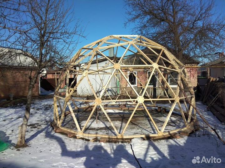 Шатер для глэмпинга, геокупол