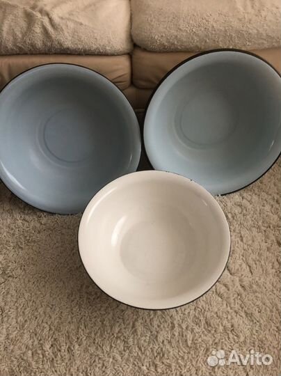 Таз эмалированный. Бидон