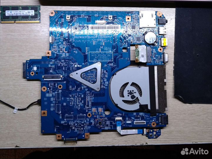 Материнская плата aser aspire E1-522