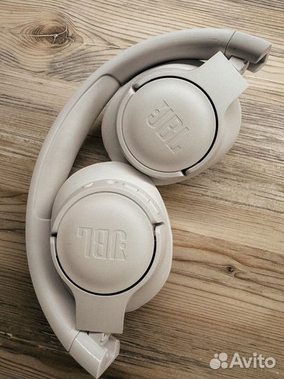 Беспроводные наушники JBL Tune 720bt