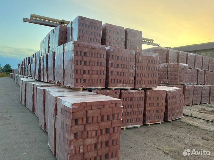 Кирпич красный