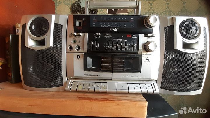 Кассетный магнитофон vitek