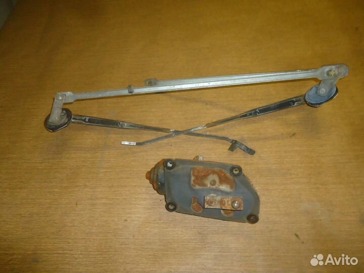 Трапеция стеклоочистителя с мотором Isuzu Trooper