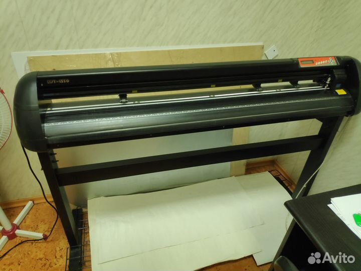 Режущий плоттер б/у Лист 1350