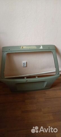 Дверь багажника