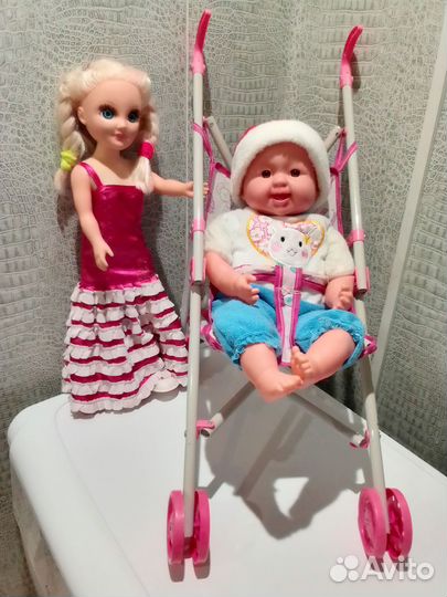 Куклы большие и маленькие