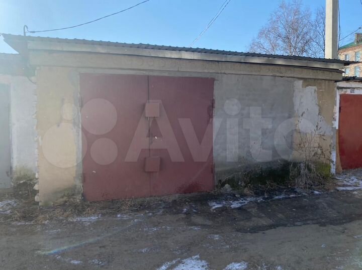 Гараж, > 30 м²