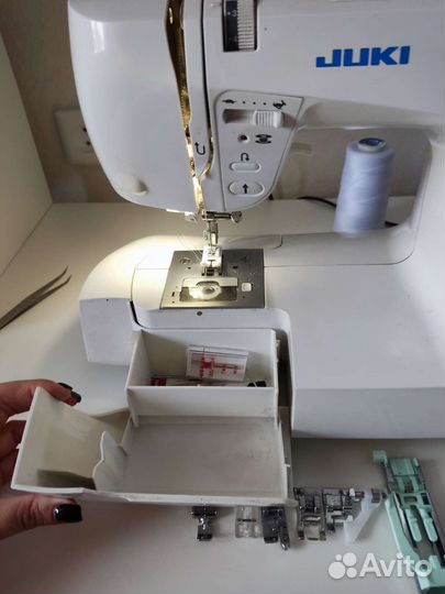 Швейная машина juki HZL-e61