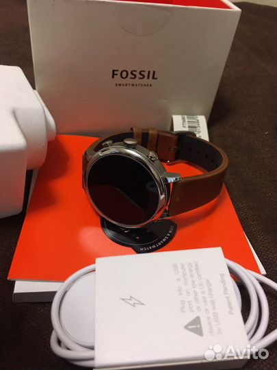 Смарт часы fossil