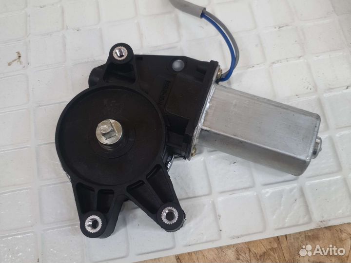 Моторчик стеклоподьемника нива шевроле