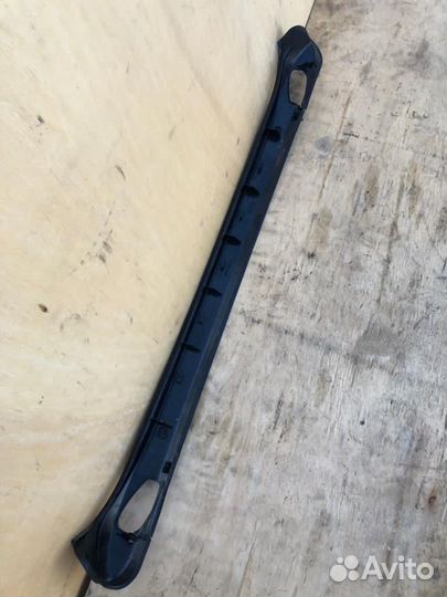 Накладка двери (крышки ) багажника Audi A4 B7 avan