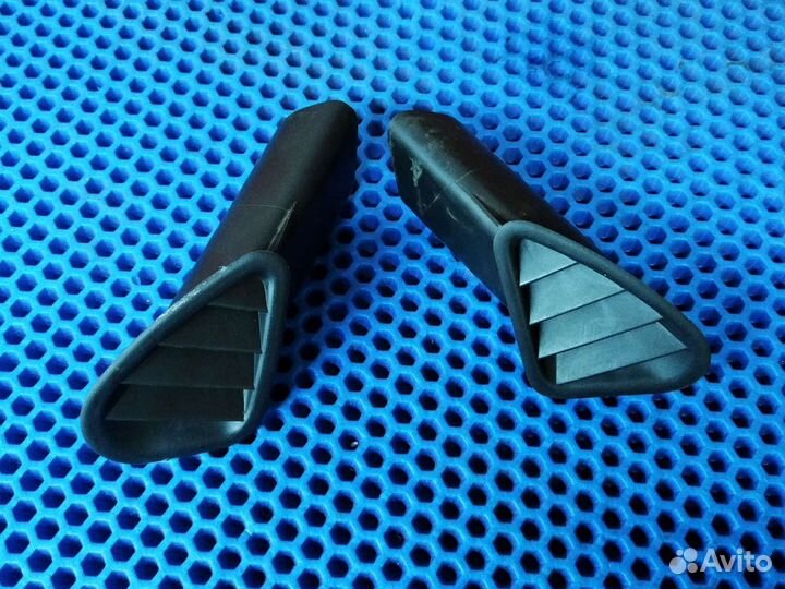 Воздуховод верхний Mitsubishi carisma