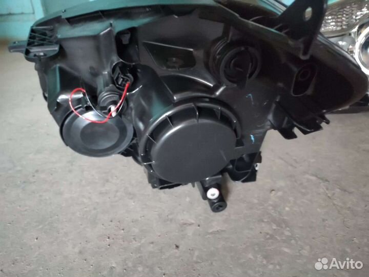 Фара Ниссан Кашкай 10-14 г.в. левая,правая