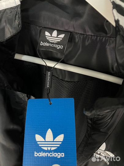 Ветровка Adidas