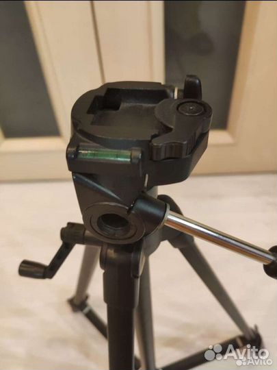 Штатив для фотоаппарата