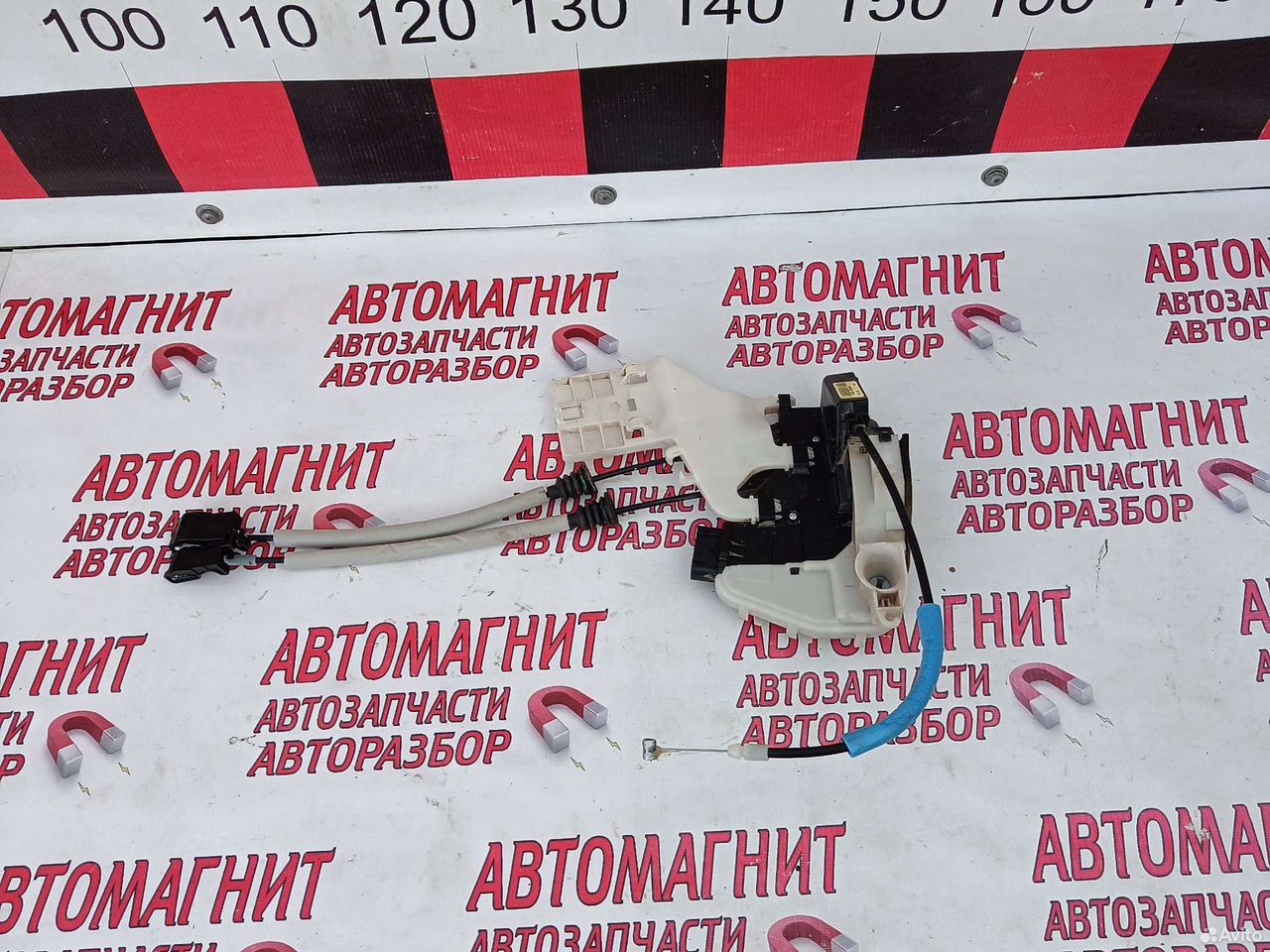 Замок двери передний правый Киа Соул 2 PS