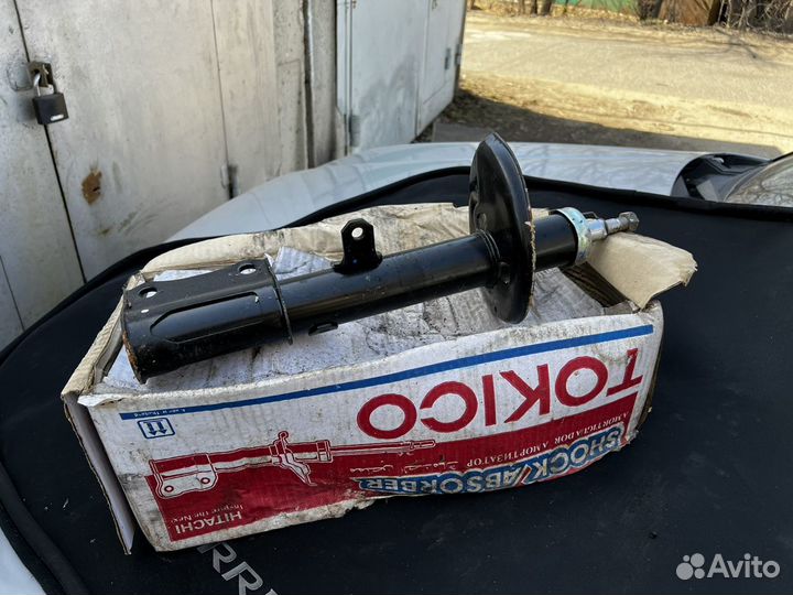 Задние стойки новые sv40 camry vista