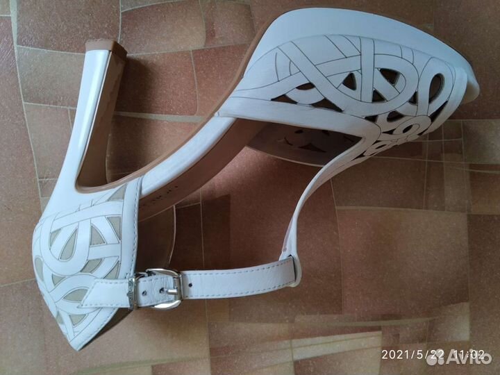 Босоножки tj collection