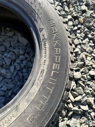 Nokian Tyres Hakkapeliitta 9 205/65 R16