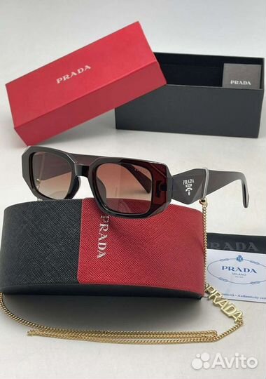 Солнцезащитные очки женские prada