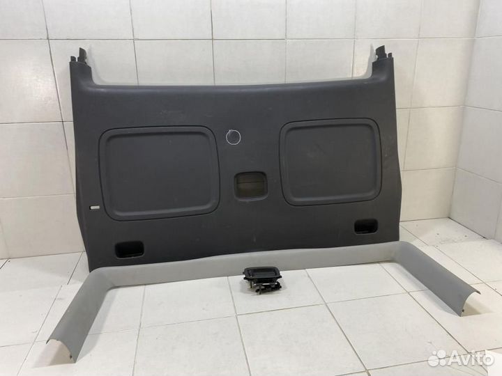 Обшивка двери багажника Mercedes-Benz V-класс W639 (2003—2014)