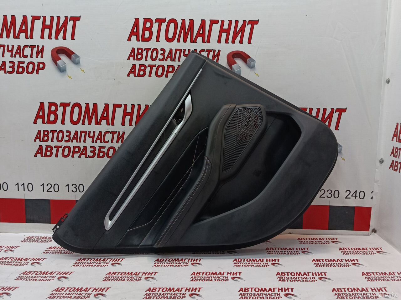 Обшивка двери задней левой Джили Эмгранд SS11