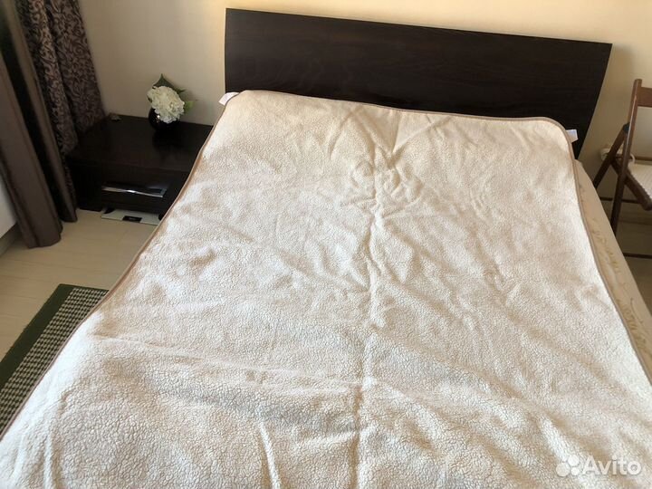 Одеяло из верблюжьей шерсти